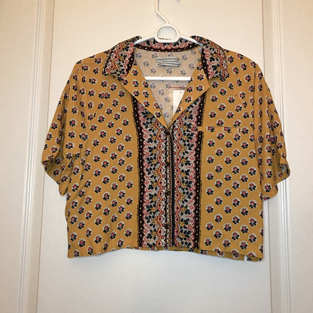 Urban Outfitters top with tag never worn